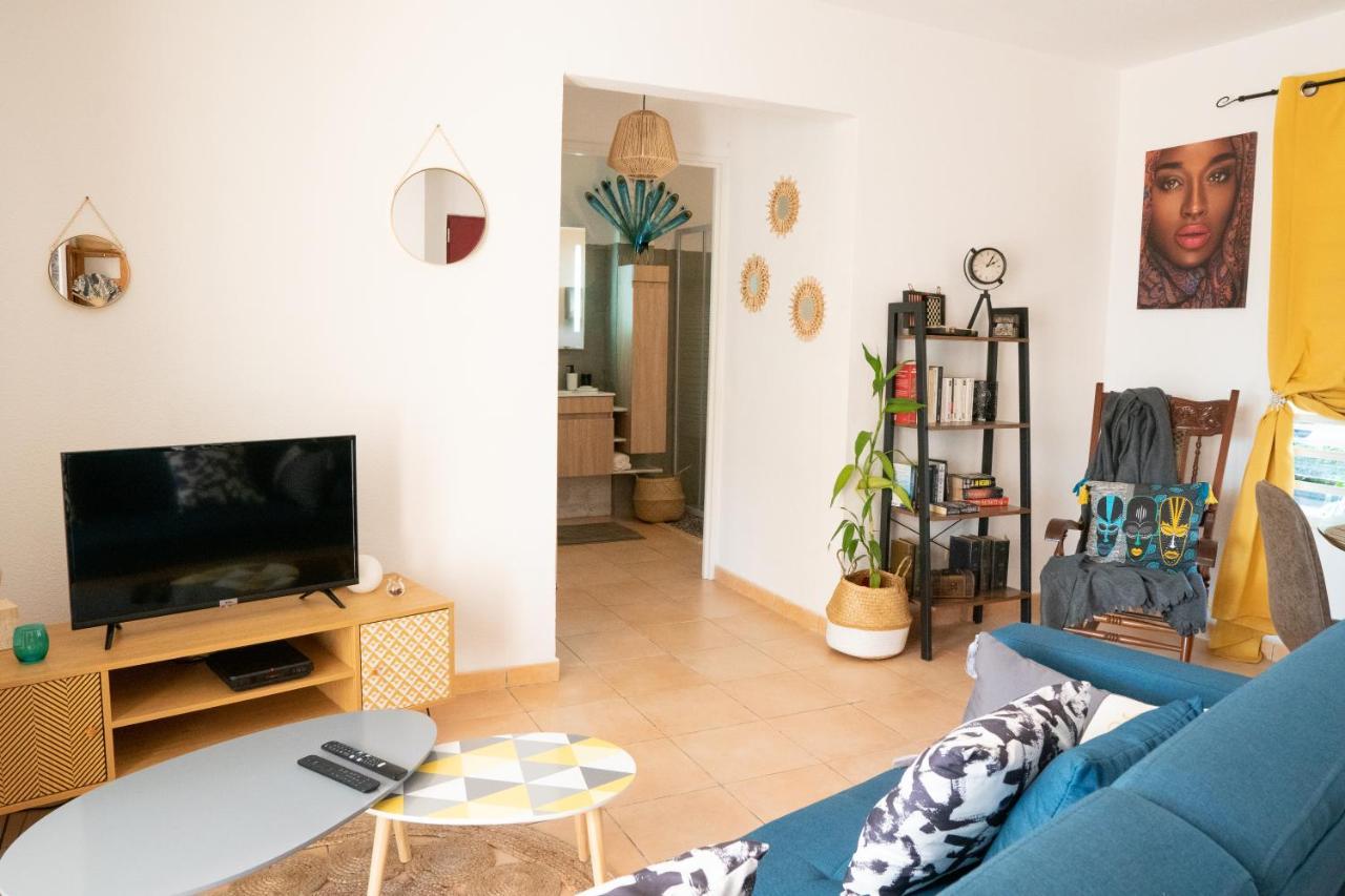 L'Ile Au Paon - Appartement T2 Avec Piscine Et Parking Les Abymes Exterior foto